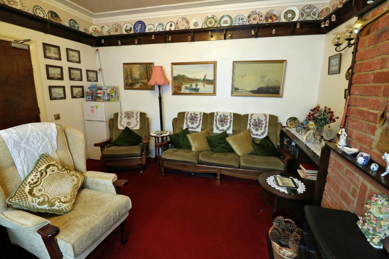 Rosamaly Guesthouse Ханстантон Экстерьер фото